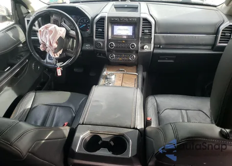 2018 Ford Expedition Platinum z USA, uszkodzony, nr VIN 1FMJU1MT4JEA05818